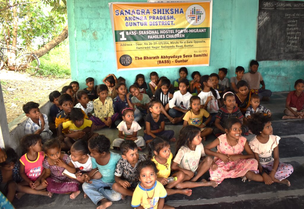 Build Safe Toilets for 100 Migrant Children