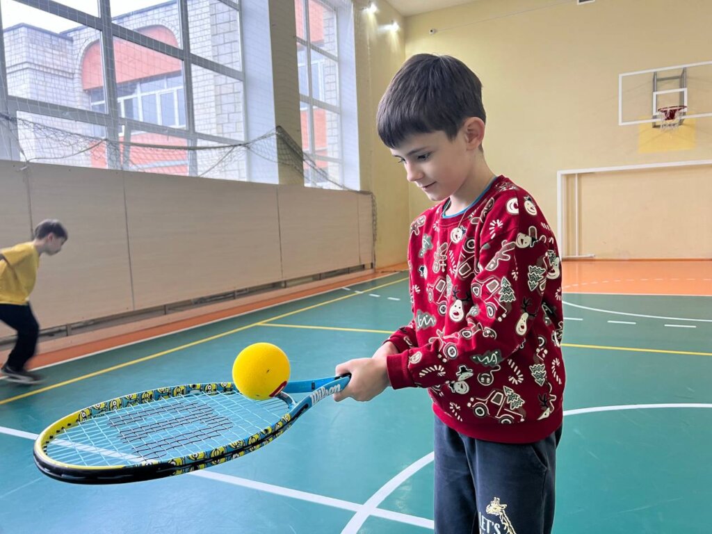 Equip 15 Ukrainian Schools with Tennis Gear