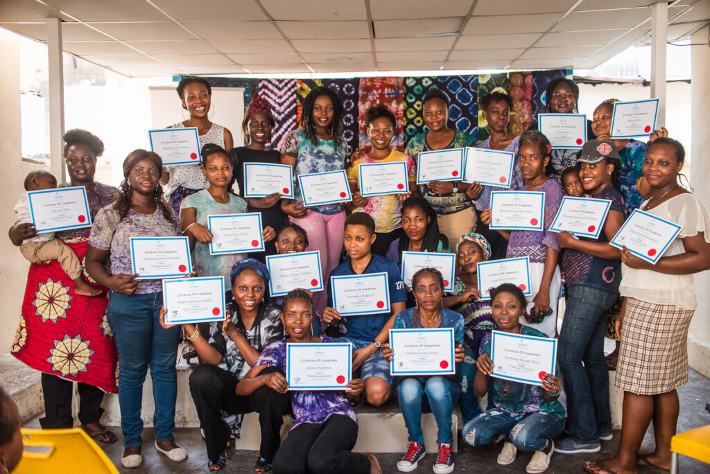Help 100 Women Break Free from Poverty