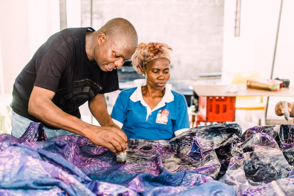 Help 100 Women Break Free from Poverty