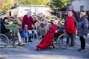 People from the shelter