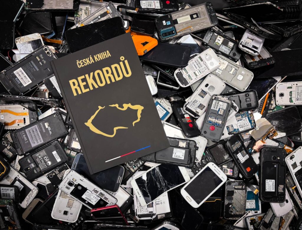 Czech record - old mobile phones for recyclation