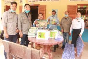 KE delivering wildlife materials to schools