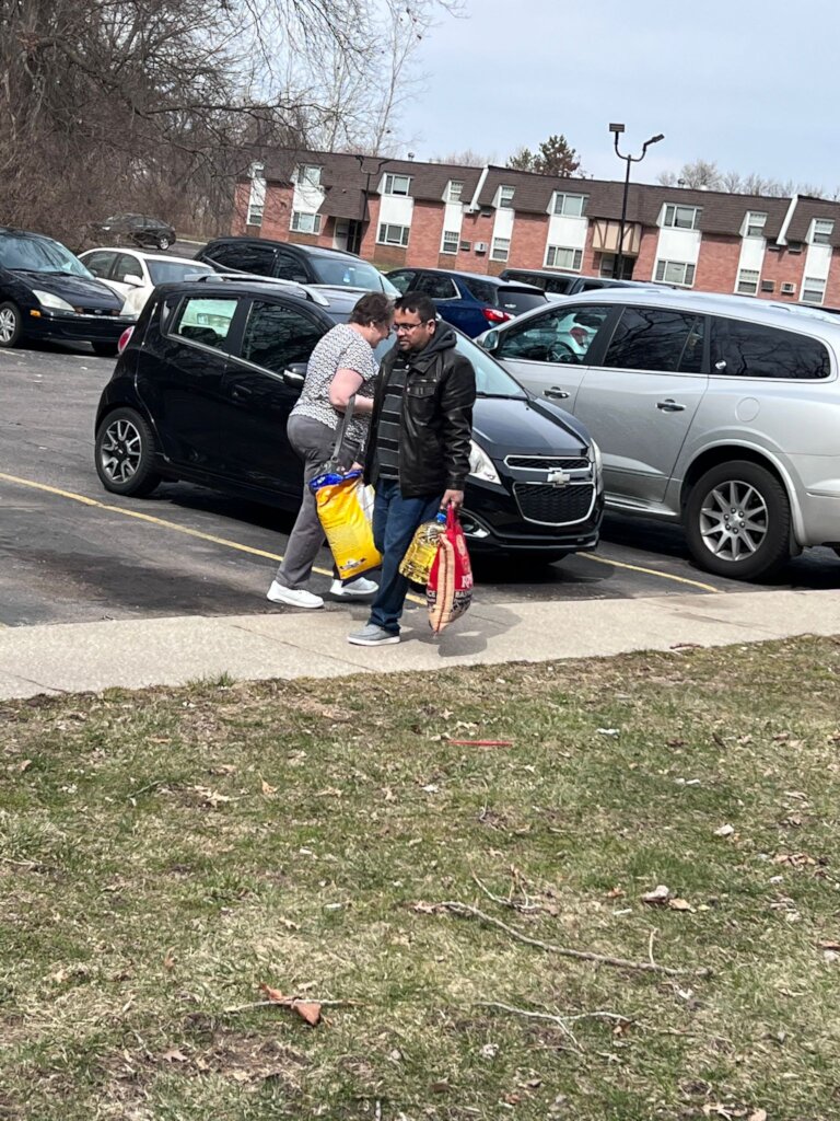 Providing Food baskets to 200 legal immigrants