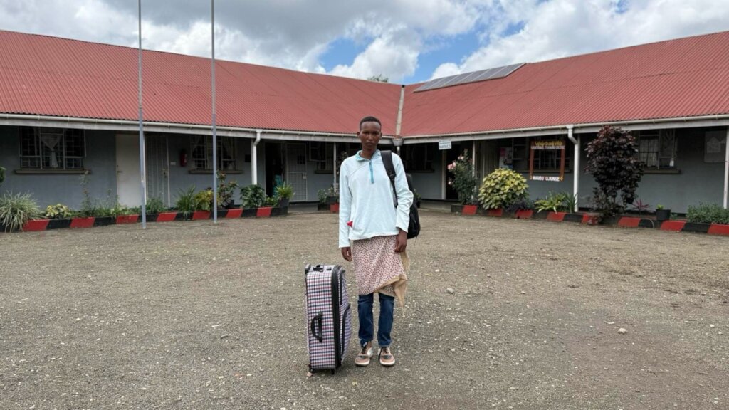 Let Violeth become a Tour Guide by Education I