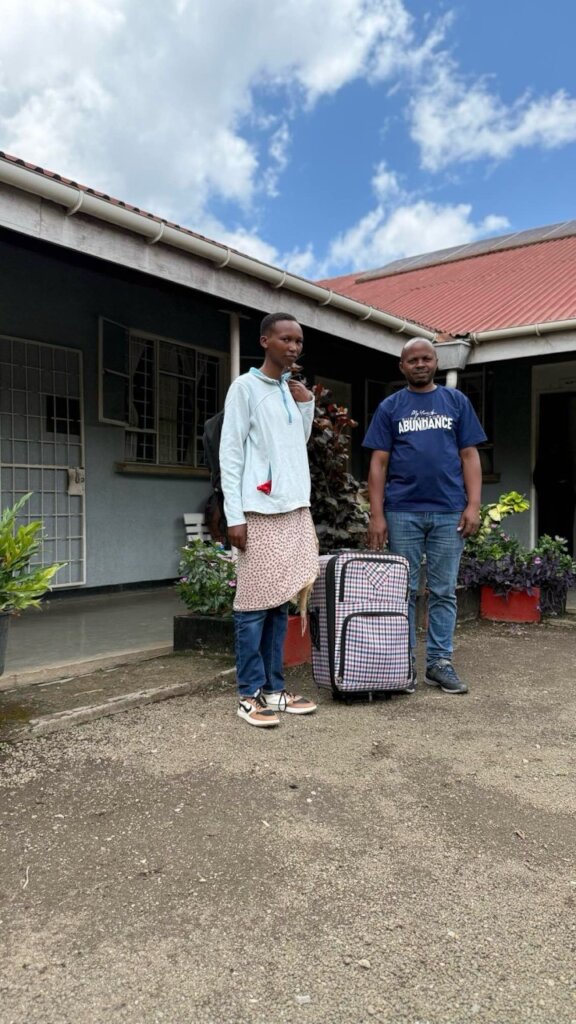 Let Violeth become a Tour Guide by Education I