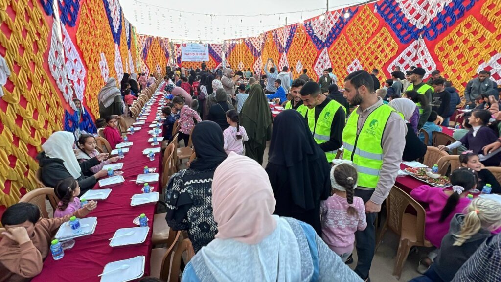 Hot Meal Iftars in Gaza