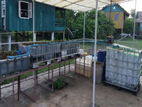 Aquaponics system made from recycled materials