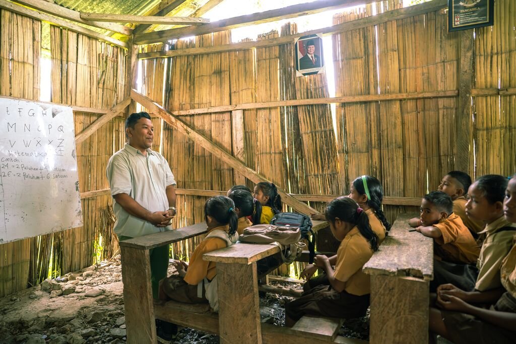 Educate 10.000 Children in 10 Years Time.