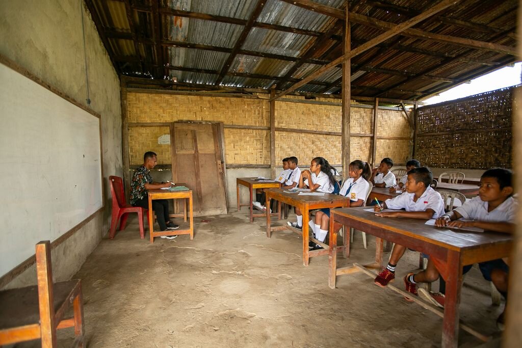 Educate 10.000 Children in 10 Years Time.