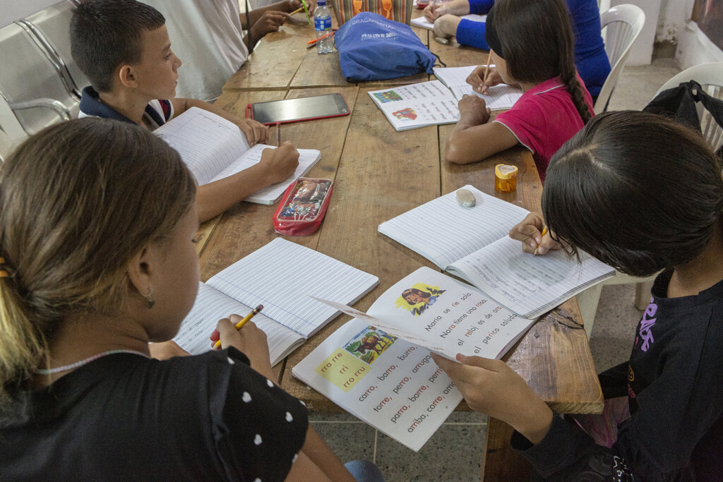Adolescent learning center program in Venezuela