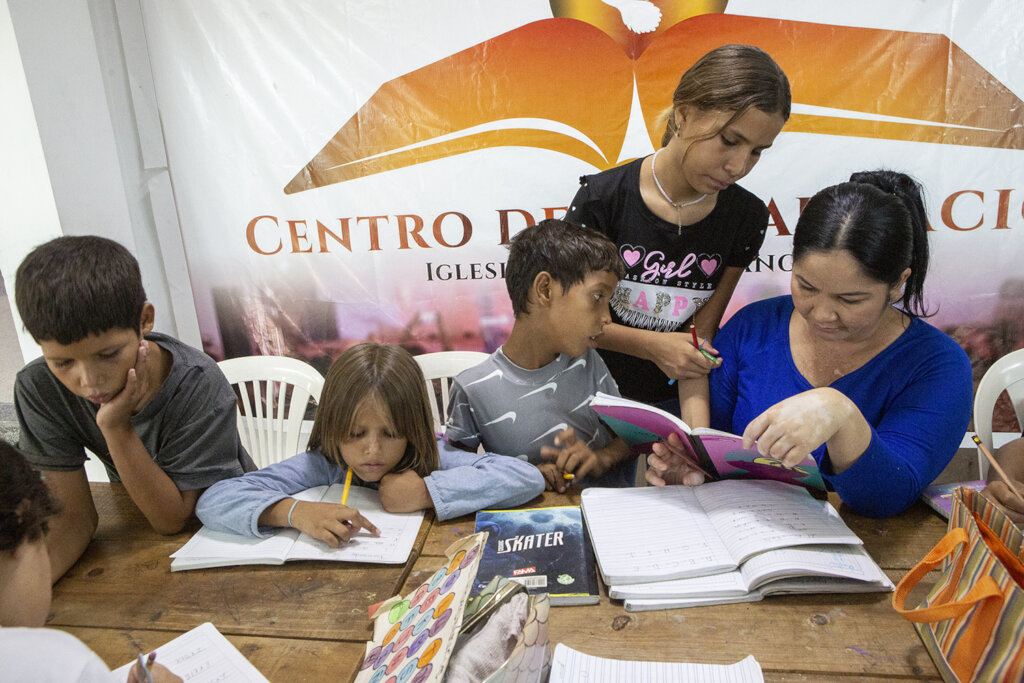 Adolescent learning center program in Venezuela