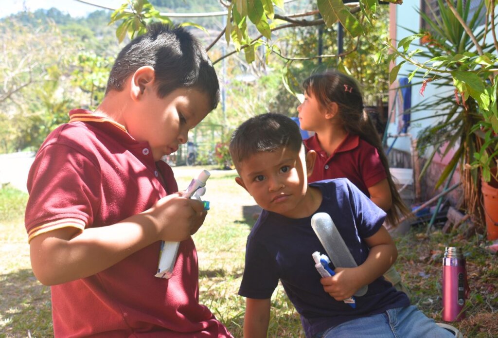 Change the lives of students in El Salvador