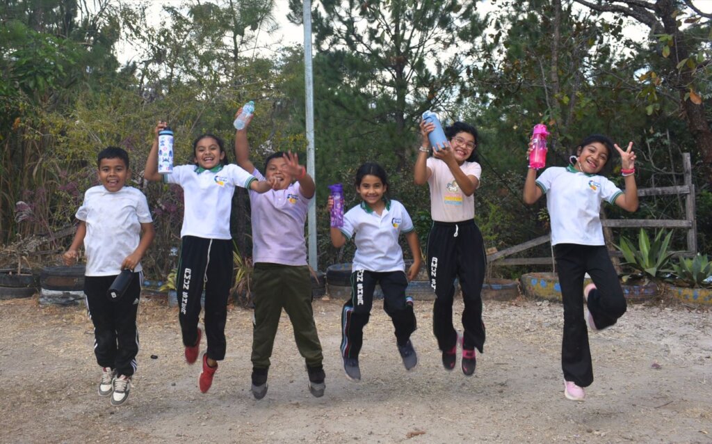 Change the lives of students in El Salvador