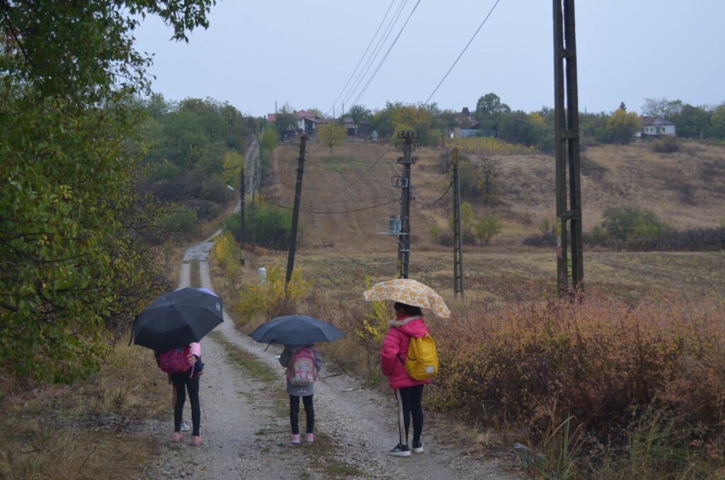 Keep in school 139 rural Romanian children