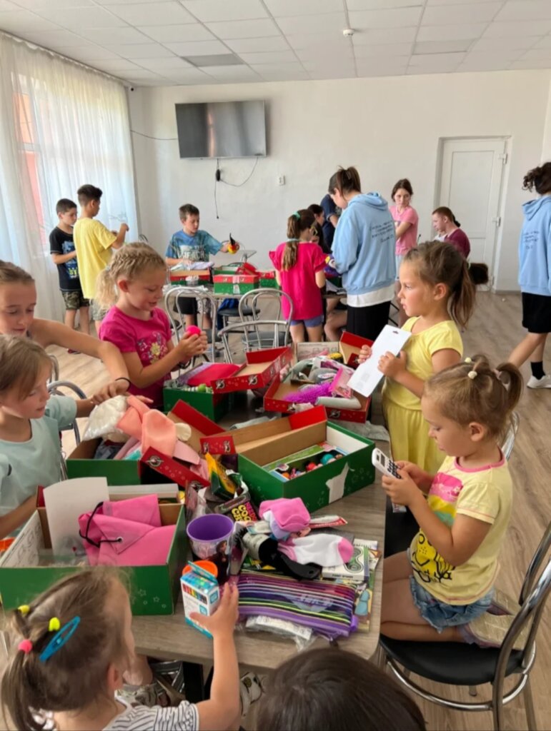 A Bus to Deliver Aid to Large Families in Ukraine