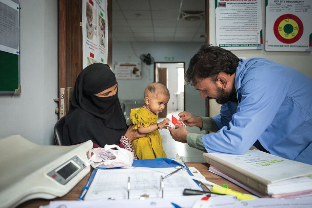 Child getting vaccinated in Pakistan