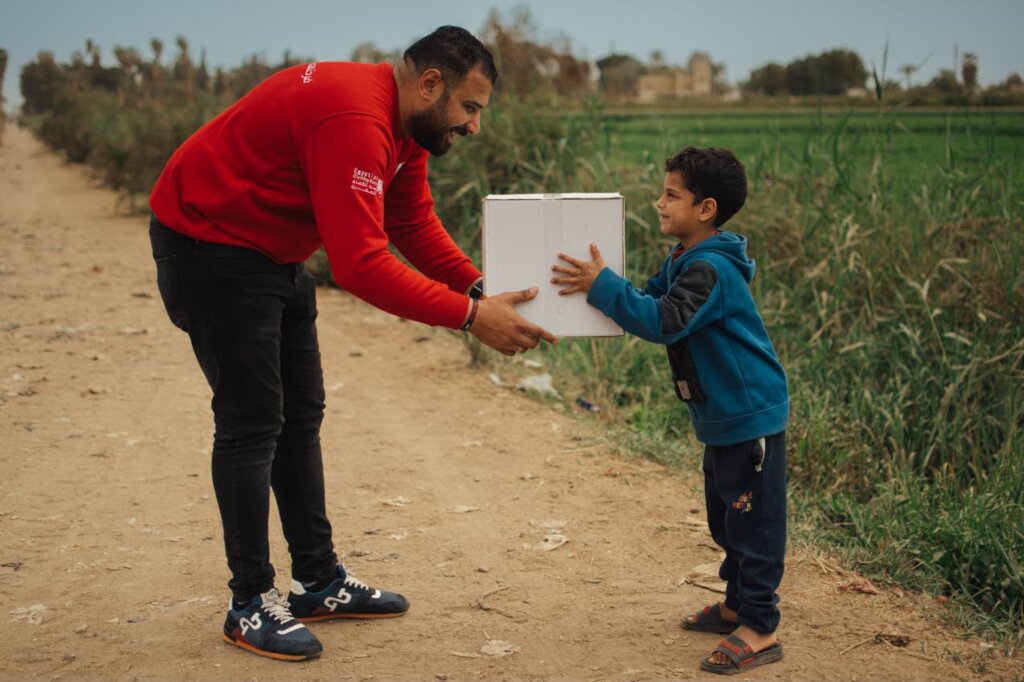 Bring Eid Joy to 100,000 Orphans in Egypt.