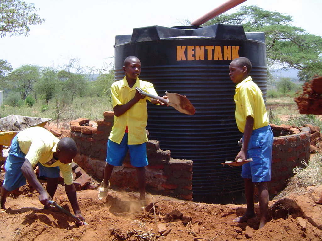 Help Build a Green Community Center in Kenya!