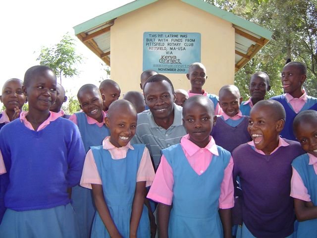 Help Build a Green Community Center in Kenya!