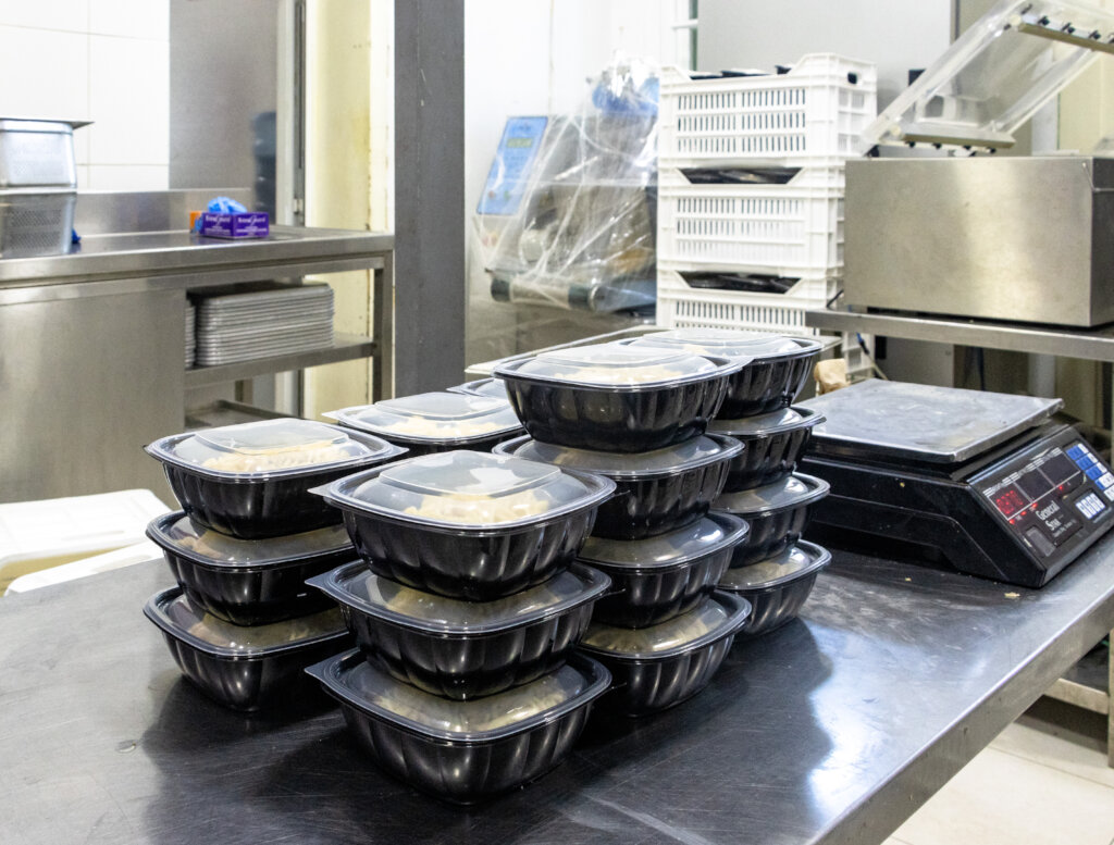 20,000 Hot Meals for Displaced People in Lebanon