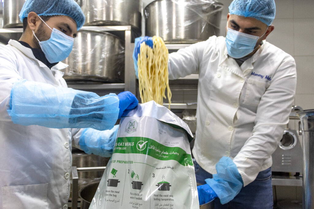 20,000 Hot Meals for Displaced People in Lebanon