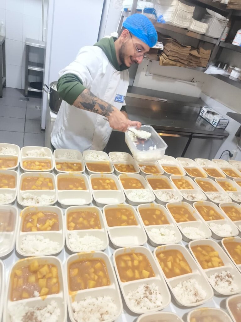 Emergency Meal Assistance for Displaced Families