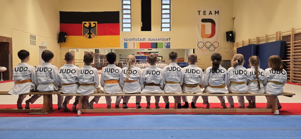 Keep 100 Children in Sports and Integration
