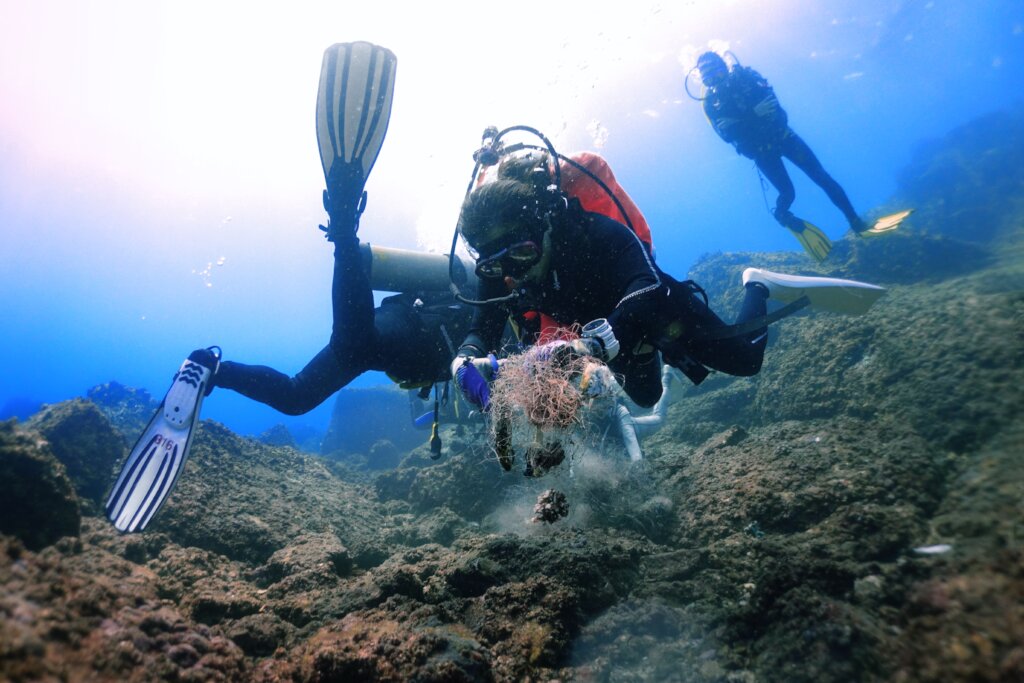 Cleaning Ghost Gear