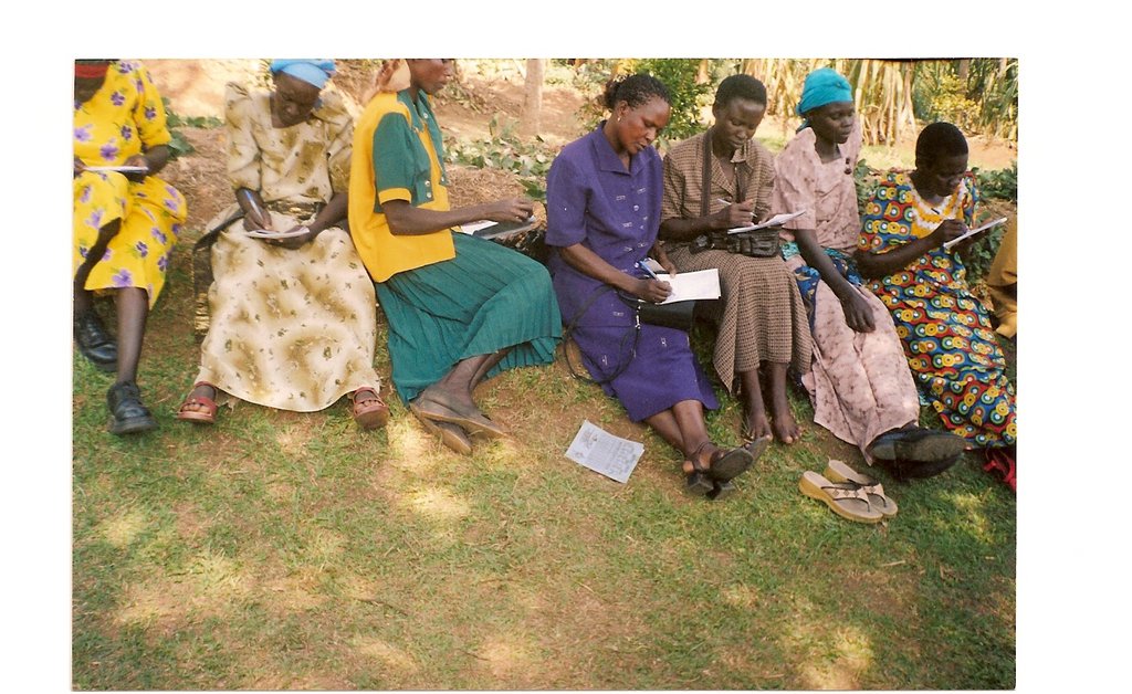 Empower 750 Ugandan rural women start businesses.