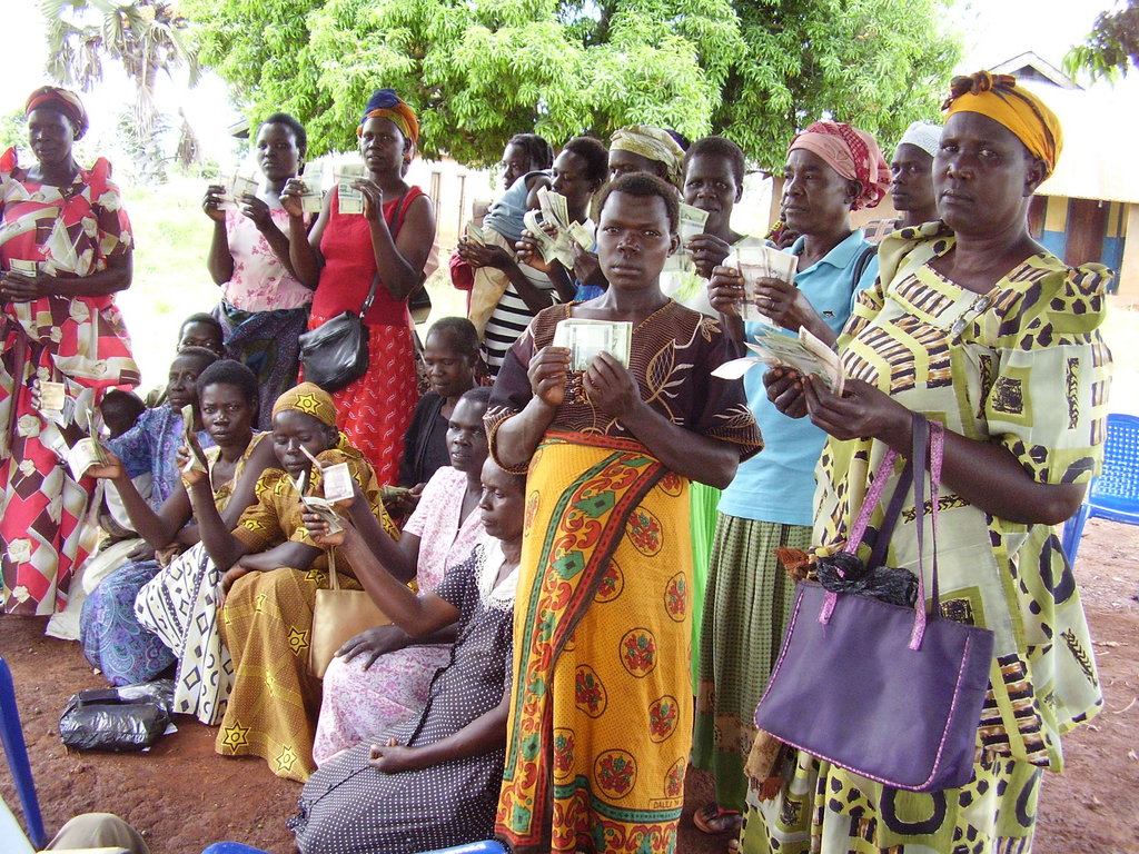 Empower 750 Ugandan rural women start businesses.