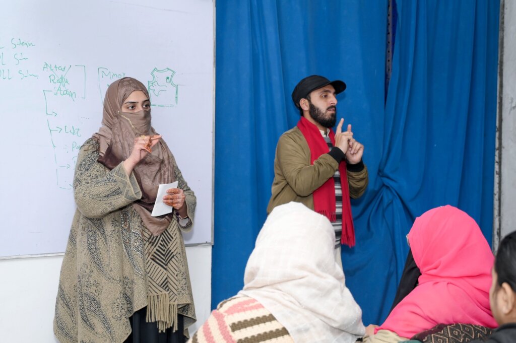 Empowering Deaf Inclusion Through Signs Training