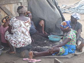 Help Over 50 Ghanaian Women Develop a Business