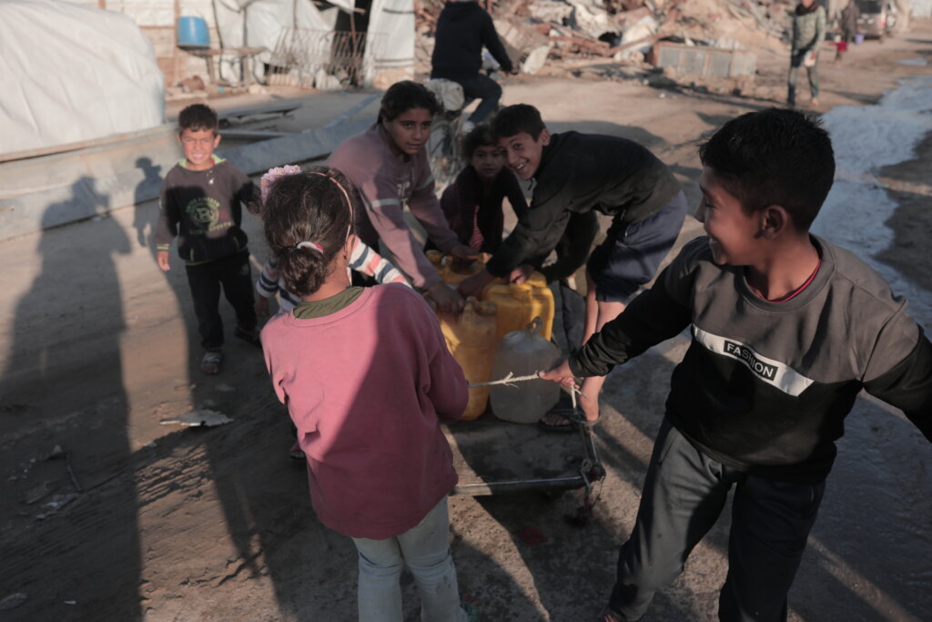 Provide Life-Saving Aid to People in Gaza