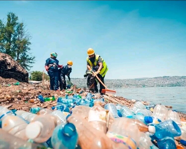 Transform plastic waste in pavers in DRC