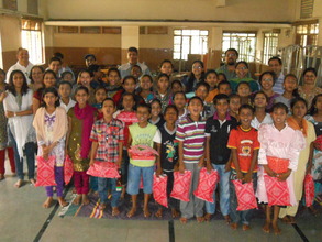 Tetra Pak Employees with the children