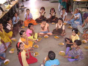 Children enjoy nutritious snacks