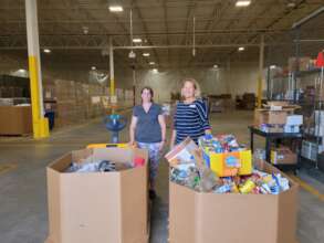 Move For Hunger hosts hundreds of food drives
