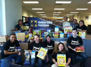 Move For Hunger's College CanFest