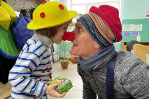 Laughter Stronger Than Fear: Clowns at War