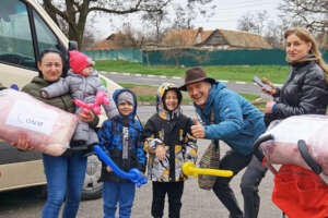 Mobile Aid for Ukraine's Frontline Villages