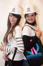 Great Grils wear helmets