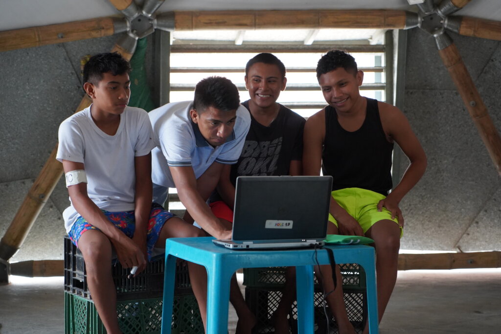 Connecting rural Colombia to the the Future