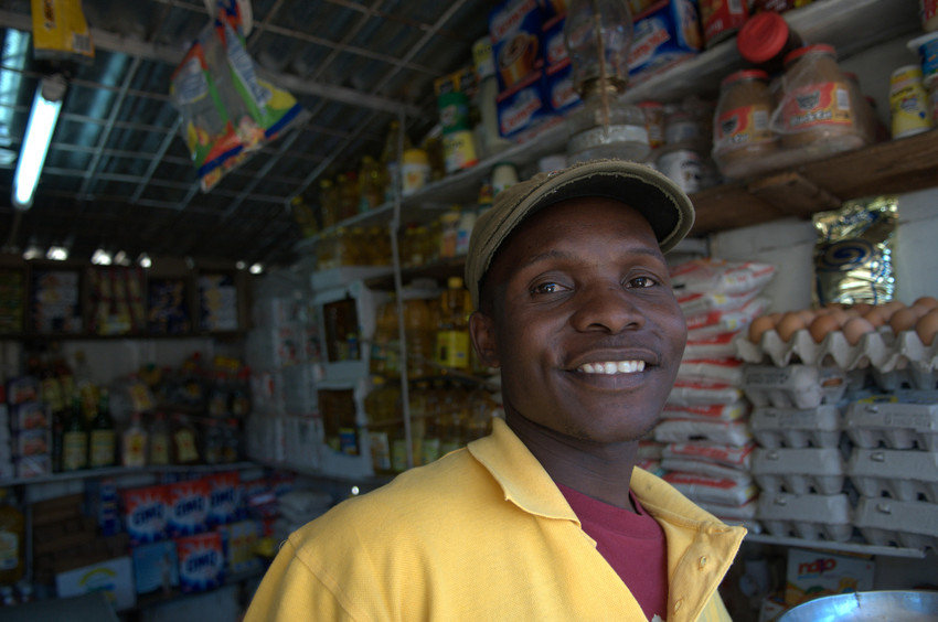 Help Expand Financial Services in Mozambique