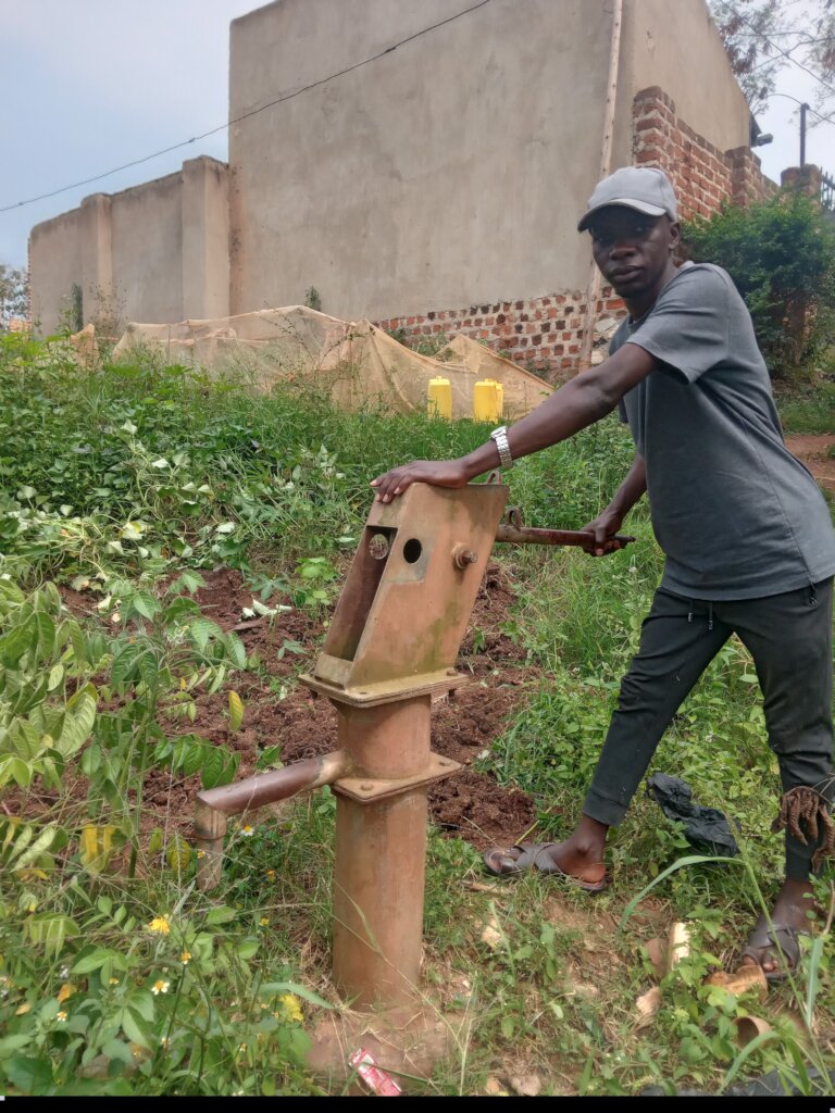 Old-rusted borehole unfuctioning