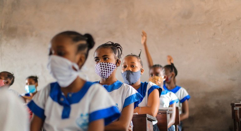 Good Education for 3,000 DRC's Kids post EBOLA