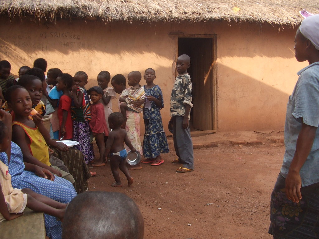 aid for 400 congolese orphans