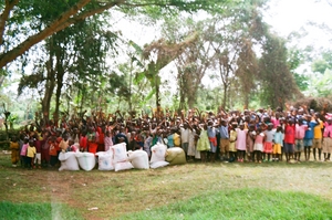 Orphans group photo,welcoming support from GG