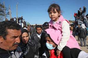 Help 200,000+ people fleeing violence in Libya