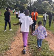 Children on a trip at the botanical garden